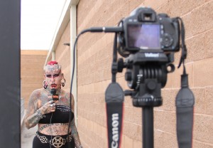 We had the honor to interview La Mujer Vampiro on video as well. 